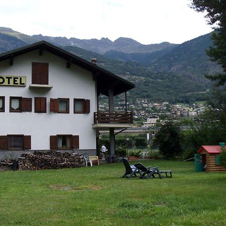 Hotel Petit Foyer Pollein Exterior photo